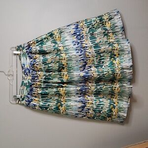 Frances valentine size medium ladies skirt- never worn. Like NEW